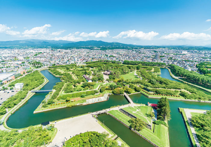 五稜郭タワーからは、星型の五稜郭全景を望むことができます。