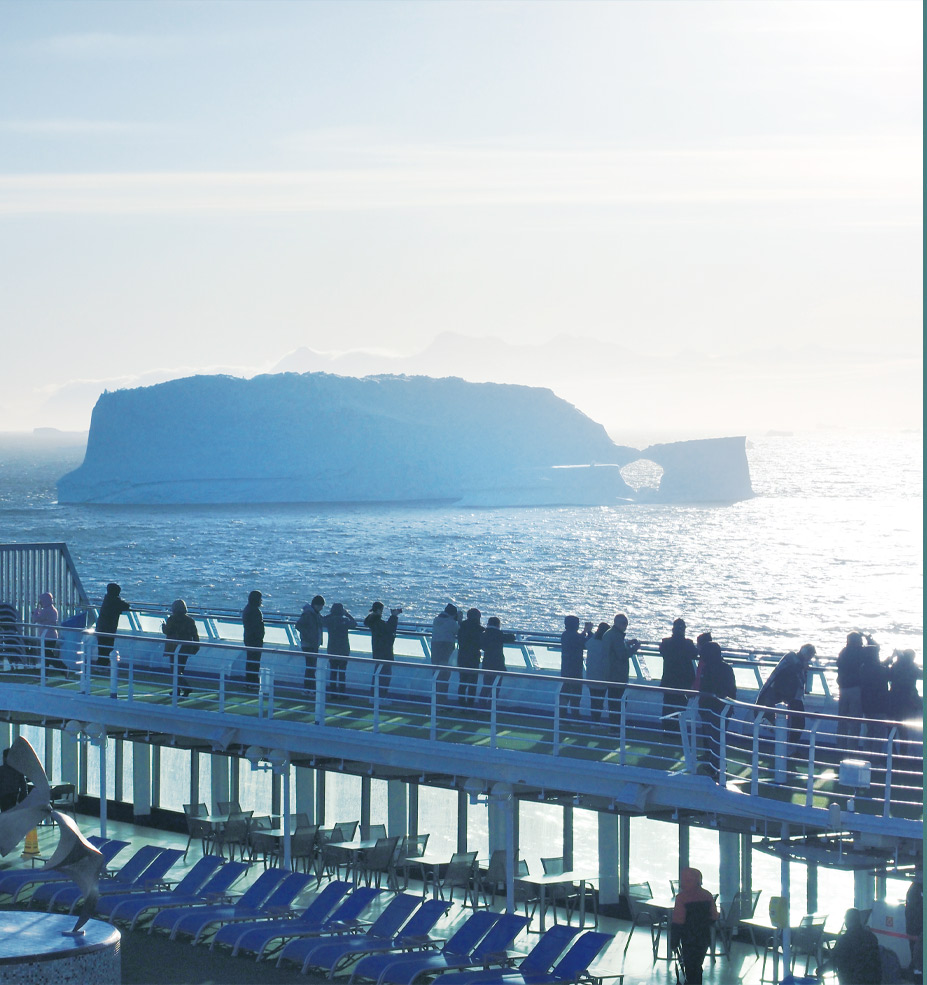 圧倒的な地球のエネルギーが生み出す芸術世界へ、ようこそ。